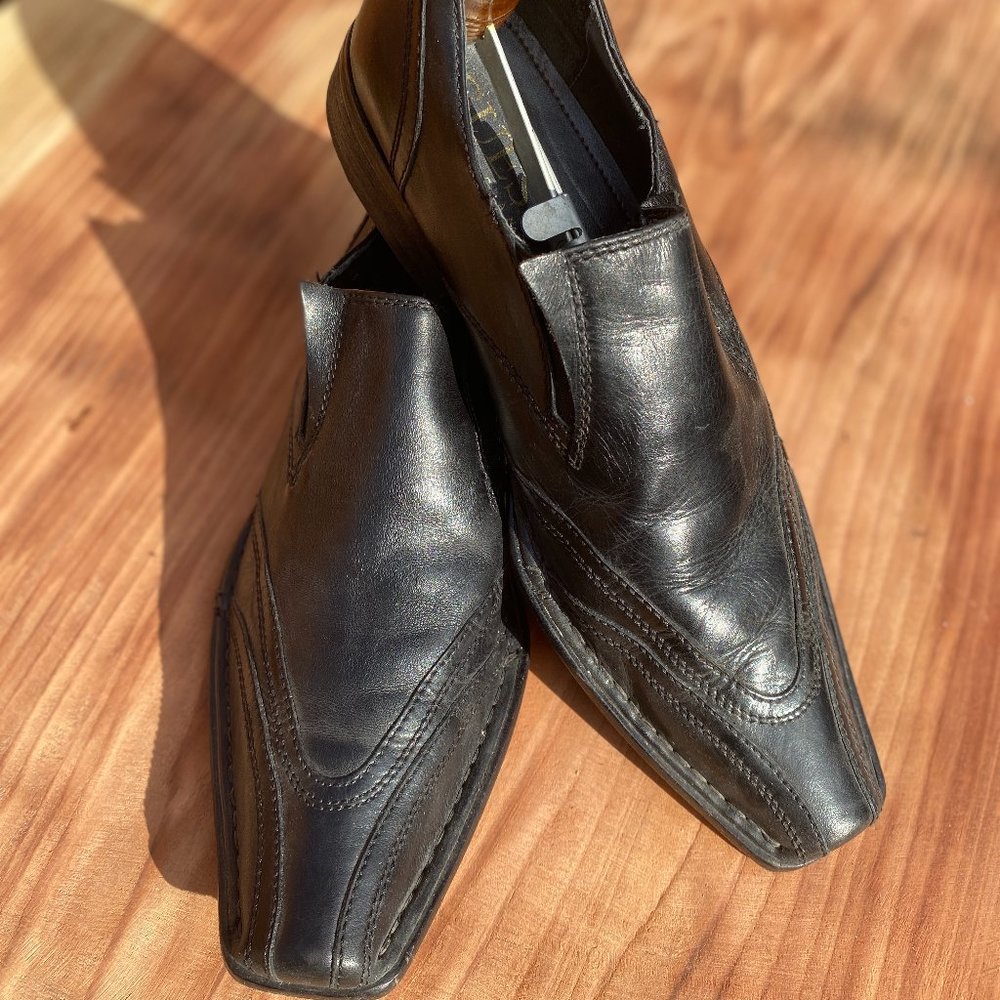 Guess men's leather dress shoes